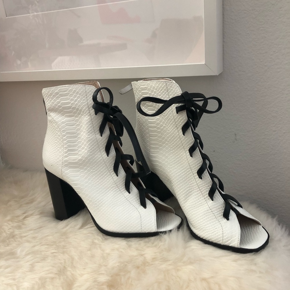 Chinese laundry layton lace-up white boot booties